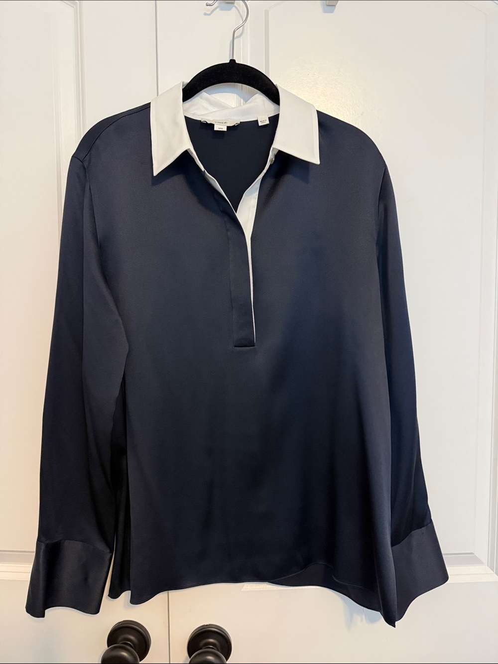 Women's Navy Contrast-Collar Blouse